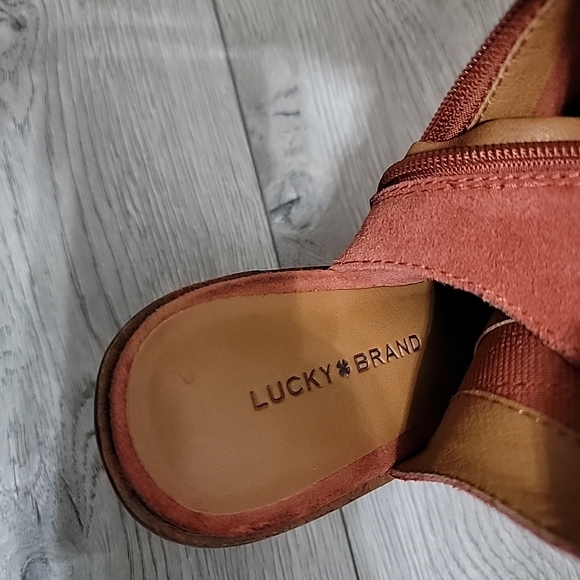Lucky Brand Womens Rust Orange Suede Leather Heel Sandals Size 37.5/Us 7 M EUC - Picture 5 of 8